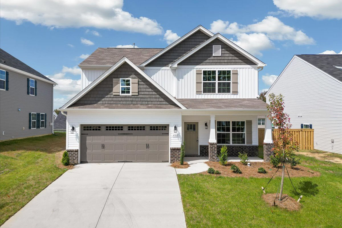 https://assets.windsorhomes.us/img/BCR_lot51_Bailey_B_1727_Springbank_Dr_exterior_full_front.jpg