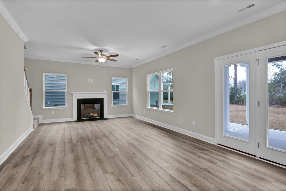 https://assets.windsorhomes.us/img/BMW_lot7_Stoddard_2017_Twilight_Drive_great_Room.jpeg
