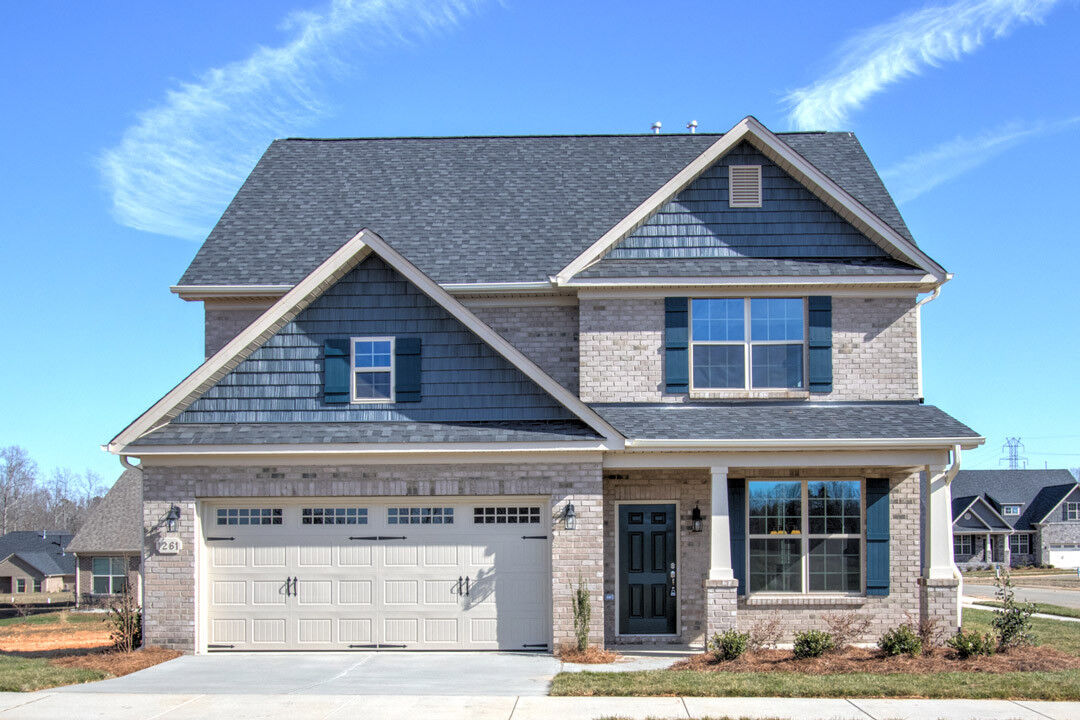 https://assets.windsorhomes.us/img/Bailey_A_CSS_lot59_1261-Stone-Gables-Drive_exterior.jpg
