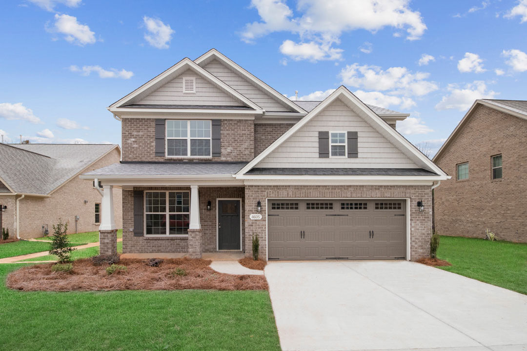 https://assets.windsorhomes.us/img/Bailey_B_RP_lot11_4605-Olivine-Lane_exterior-front.jpg