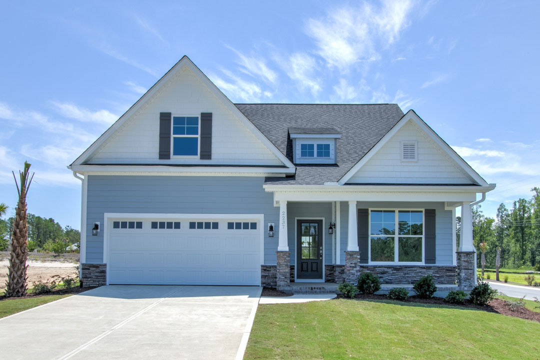 https://assets.windsorhomes.us/img/CPV_lot153_Pembroke-3_B_2237_reefside-loope-ne.jpg