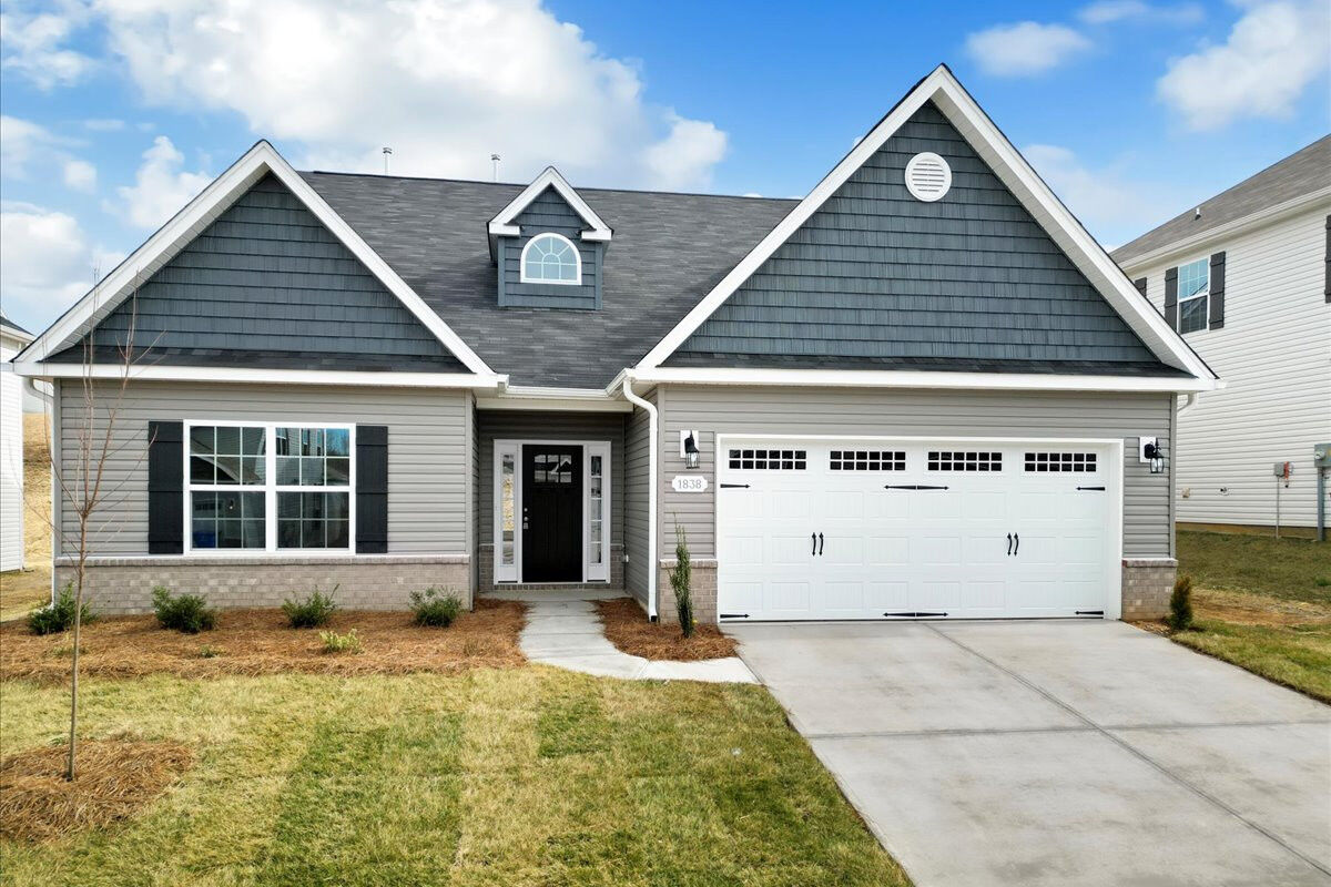 https://assets.windsorhomes.us/img/Cotswold_E_BCR_lot43_1838-Deveron-Court_01-12.jpg