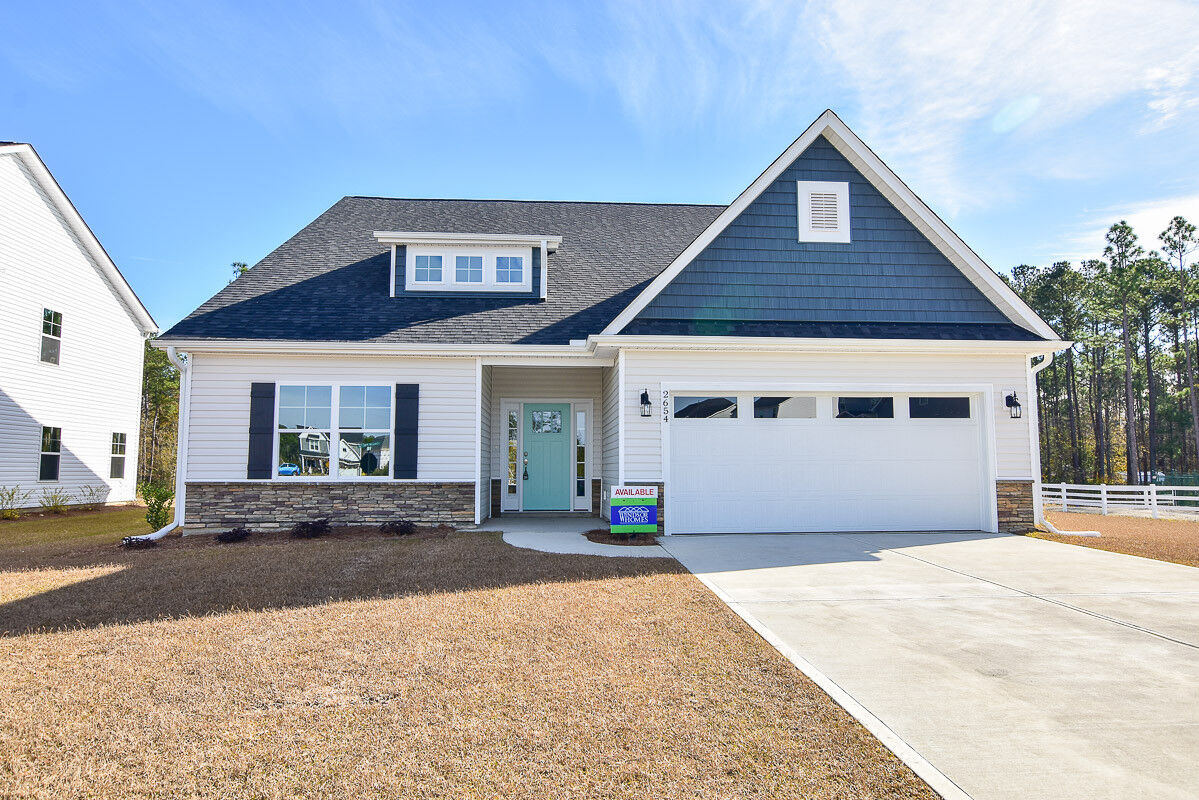 https://assets.windsorhomes.us/img/GRY-2C_lot41_Cotswold_3_D_2654_Longleaf_Pine_Circle-1.jpg