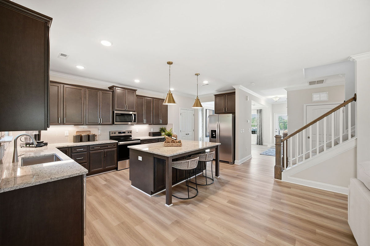 https://assets.windsorhomes.us/img/P_GSO_OMS_Camborne_INT_KIT_7.jpg