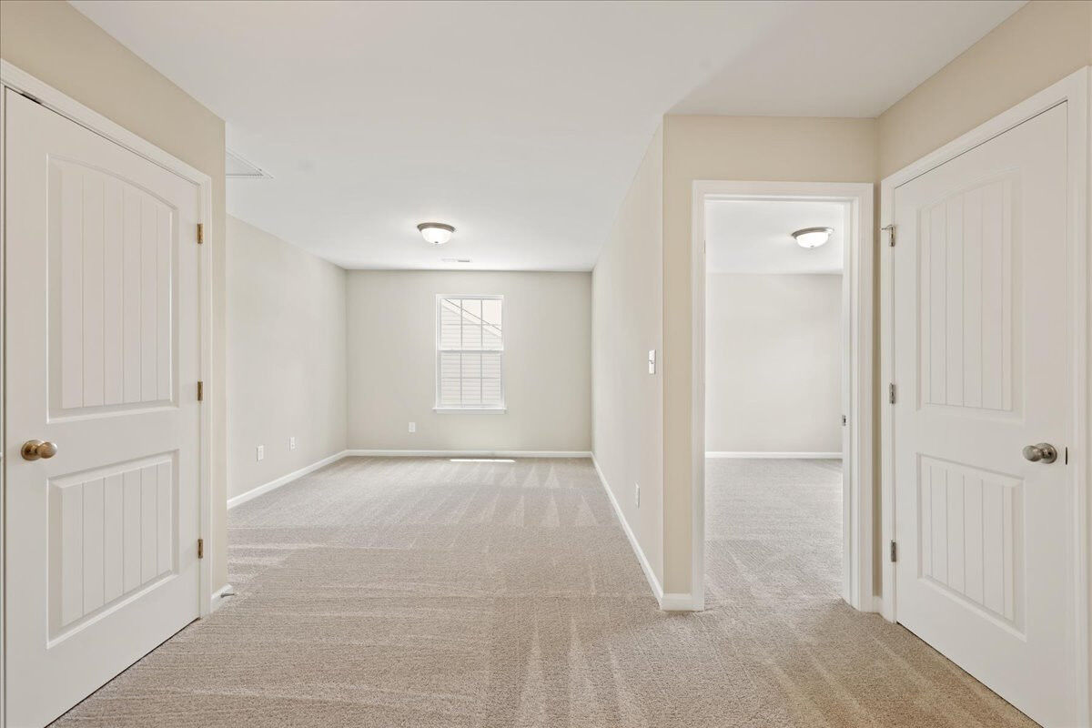 https://assets.windsorhomes.us/img/Stoddard_F_CCK_lot89_4216_Canter_Creek_Lane_upstairs.jpg